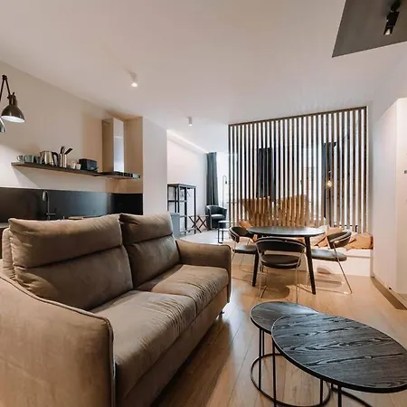 : La Bleue De La Grand Place